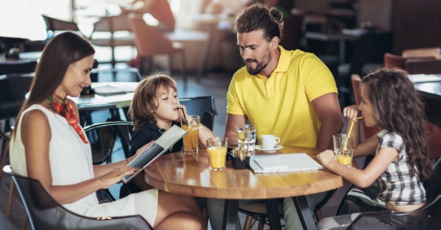4 Tips for Making Your Restaurant More Family Friendly