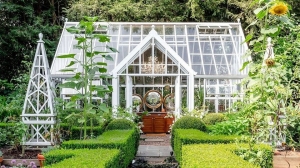 The Role Of A Glass Greenhouse In Sustainable Agriculture