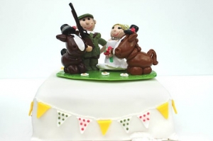 How to Choose the Perfect Horse Cake Topper for Your Cake