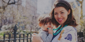 Soothing and Safe: The Benefits of Silicone Teething Necklaces for Moms