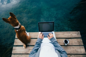 Top 10 Must-Have Tools to Work as a Digital Nomad