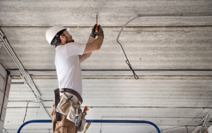 Electrician Contractor: When Should You Call One?