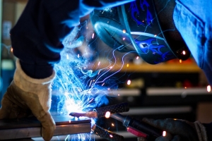 Title: Services Offered by Metal Fabrication Shops in Hadfield: Customization, Precision, and Expertise