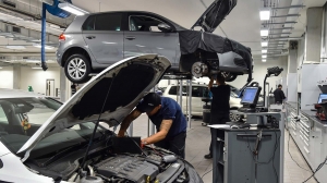Keeping Your Car In Top Shape: The Importance Of Regular Car Servicing