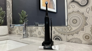 Izzo - A New 4-in-1 Oral Care System for At-Home Use