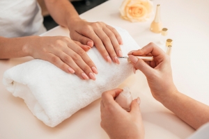  Finding the Perfect Nail Salon