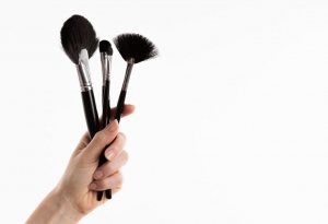 Buy Professional 27-Piece Makeup Brush Set Online in India 