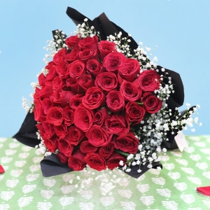 Send Valentine Roses Online To Charm Your Wife