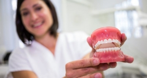 The Ultimate Guide to Choosing the Right Dental Retainer