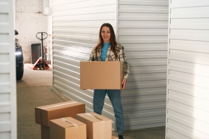 Advantages: Renting Containers