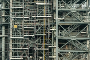 Revolutionizing Construction: How Drone Delivery is Transforming the Scaffolding Industry