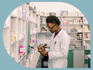 What Does a Pharmacy Technician Do