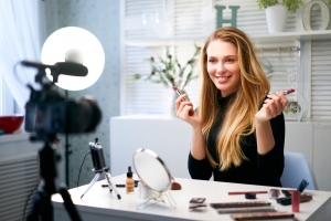 Best Makeup Products to Start Your Business in 2023: A Guide for Entrepreneurs