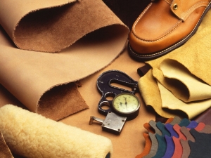 Partnering with a Leather Handbag Manufacturer for Your Business Needs