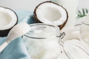Utilize Cold-Pressed Coconut Oil in Your Next Meal for Creative Cooking