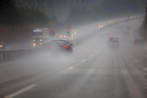 Driving in Bad Weather: Safety Precautions You Should Take